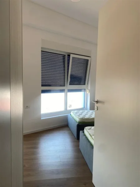 Tirane, jepet me qera apartament 2+1 Kati 7, 70 m² 550 € (ali demi)