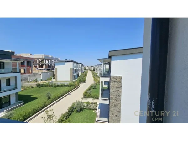 Tirane, jepet me qera apartament 3+1+Ballkon Kati 2, 170 m² 1.500 € (Liqeni i Thate)