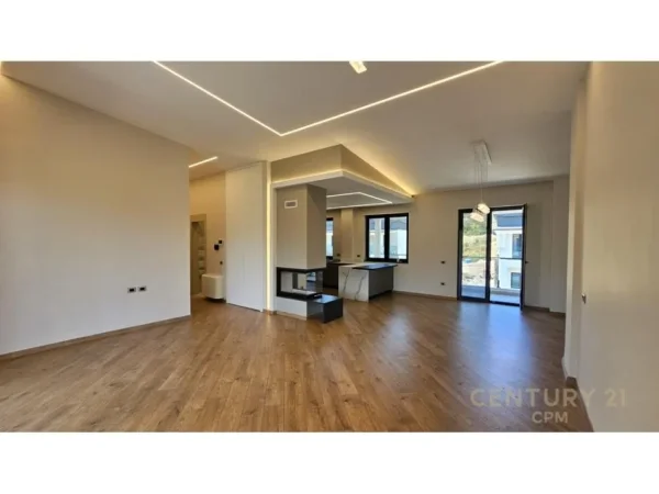 Tirane, jepet me qera apartament 3+1+Ballkon Kati 2, 170 m² 1.500 € (Liqeni i Thate)