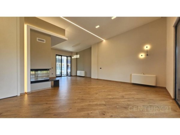 Tirane, jepet me qera apartament 3+1+Ballkon Kati 2, 170 m² 1.500 € (Liqeni i Thate)