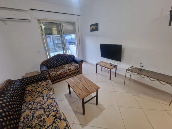 Tirane, shitet apartament 1+1+Ballkon Kati 8, 71 m² 110.000 € (Spitali Amerikan 3)