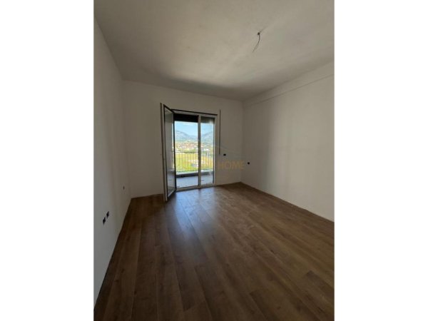 Tirane, jepet me qera apartament 2+1+Ballkon Kati 6, 98 m² 83.000 € (KAMEZ)