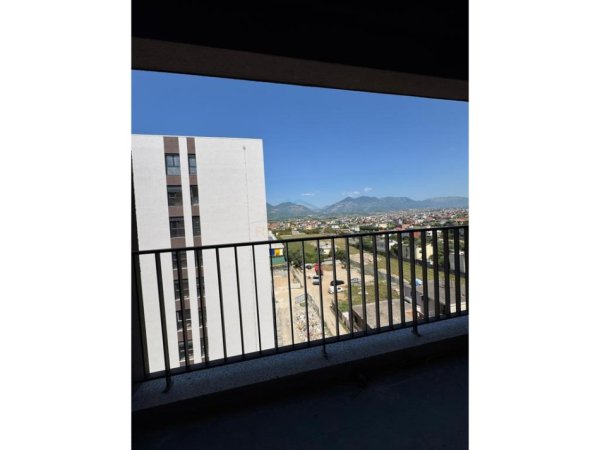 Tirane, jepet me qera apartament 2+1+Ballkon Kati 6, 98 m² 83.000 € (KAMEZ)