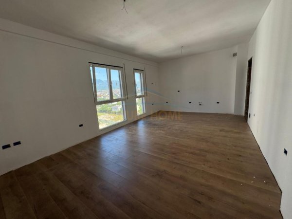 Tirane, jepet me qera apartament 2+1+Ballkon Kati 6, 98 m² 83.000 € (KAMEZ)
