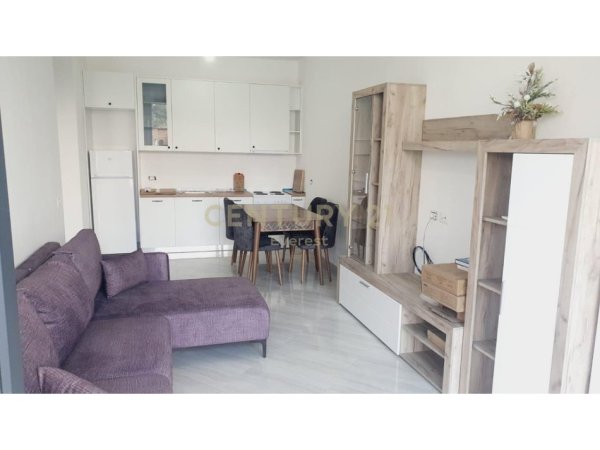 Tirane, jepet me qera apartament 1+1 Kati 2, 69 m² 145.000 € (Brryli)
