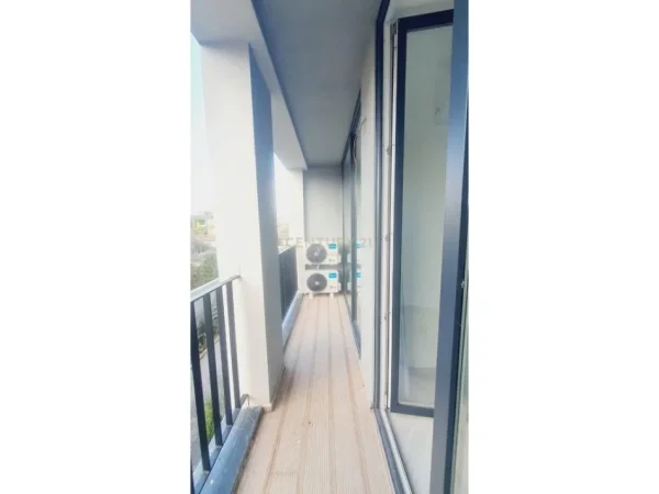 Tirane, jepet me qera apartament 1+1 Kati 2, 69 m² 145.000 € (Brryli)