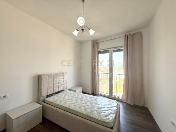Tirane, jepet me qera apartament 2+1+post parkimi Kati 3, 90 m² 550 € (Kompleksi Jolla)