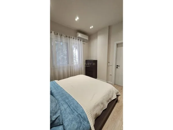 Tirane, jepet me qera apartament Kati 2, 135 m² 1.000 € (Liqeni thate)