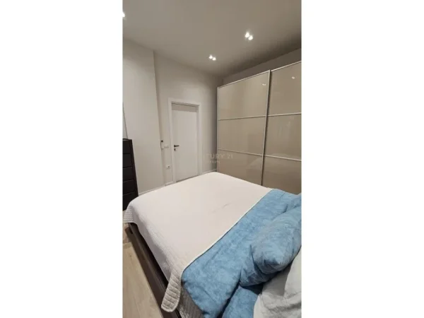 Tirane, jepet me qera apartament Kati 2, 135 m² 1.000 € (Liqeni thate)