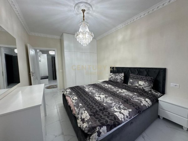 Tirane, jepet me qera apartament 2+1+Ballkon Kati 6, 115 m² 550 € (Astir)