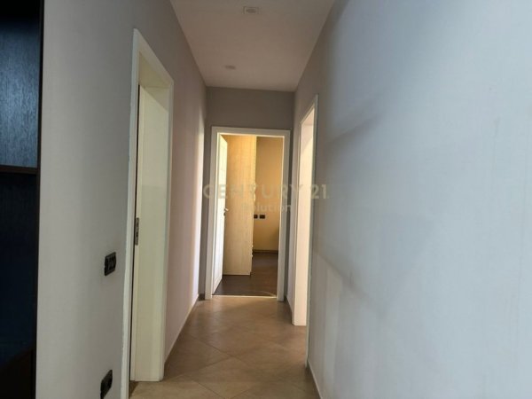 Tirane, jepet me qera apartament 2+1 Kati 4, 115 m² 1.200 € (Kopshti zologjik)