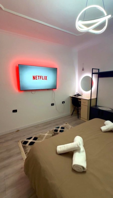 1+1 Pazari i Ri (€520)