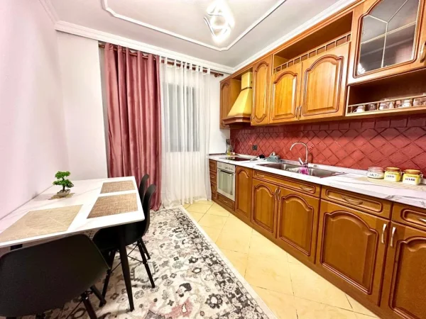 1+1 Pazari i Ri (€500)