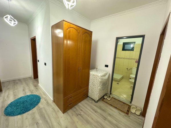 1+1 Pazari i Ri (€520)
