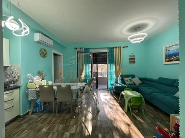 Durres, shitet apartament 2+1+Ballkon Kati 2, 80 m² 235.000 € (Valamar, Gjiri i Lalzit)