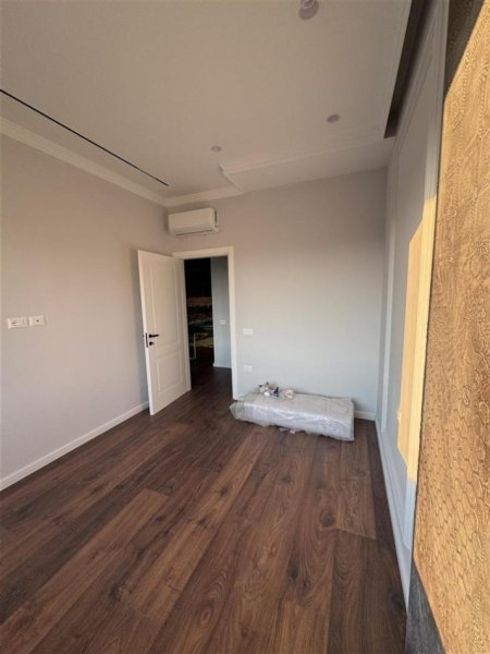 Jepet me qira zyre tek Vasil Shanto, Kompleksi Pepa Group, 12 m2, 40.000 lekë