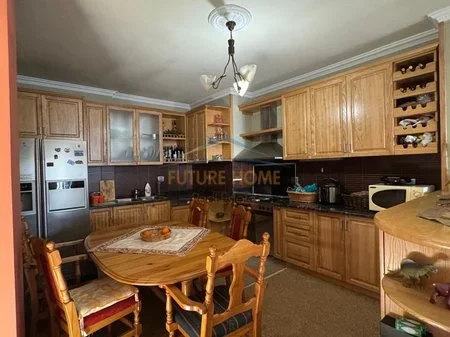 Tirane, shitet apartament 2+1 Kati 5, 118 m² 15.000.000 € 