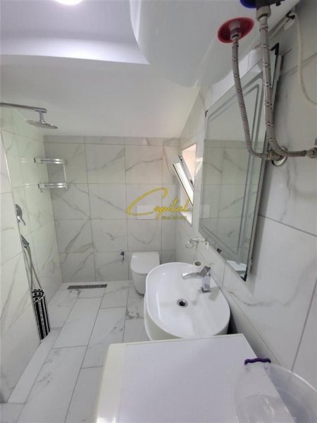 Tirane, jepet me qera apartament duplex Dublex Kati 3, 80 m² 500 € (ZOGU I ZI)