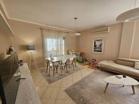 Tirane, shitet apartament 2+1 Kati 3, 114 m² 21.900.000 € 