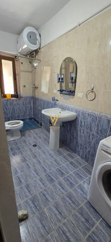 Tirane, shitet apartament 2+1+Ballkon Kati 1, 99 m² 195.000 € (RRUGA FORTUZI)