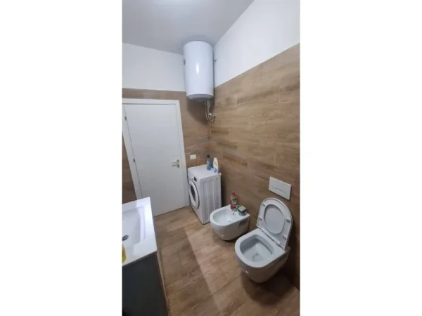 Stadiumi "Niko Dovana", shitet apartament 2+1+Ballkon Kati 6, 72 m² 120.000 € (Durres)