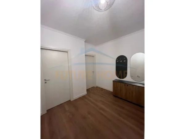 Shkembi Kavajes, shitet apartament 1+1+Ballkon Kati 6, 61 m² 73.000 € (Durres)