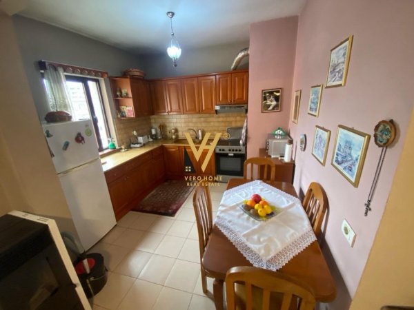 Tirane, jepet me qera apartament 1+1+Ballkon Kati 5, 72 m² 450 € (KOMUNA E PARISIT, RRUGA SKENDER LUARASI)