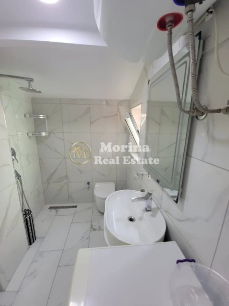 Tirane, jepet me qera apartament 1+1 Kati 3, 80 m² 500 € (Zogu i Zi)