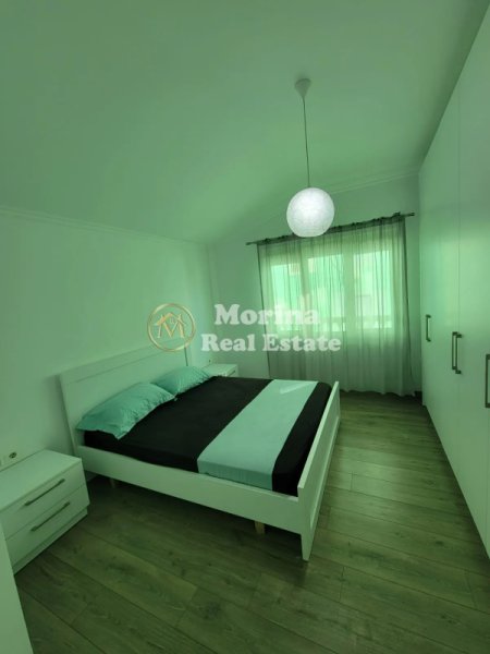 Tirane, jepet me qera apartament 1+1 Kati 3, 80 m² 500 € (Zogu i Zi)