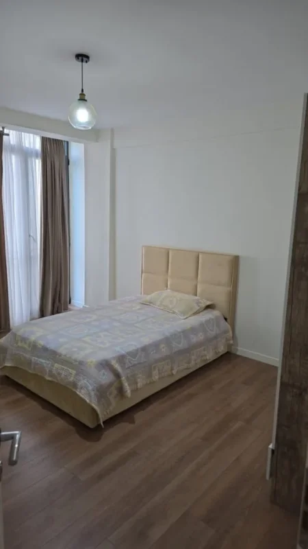 Tirane, jepet me qera apartament 2+1+Ballkon Kati 4, 115 m² 750 € (Bulevardi Zogu i Pare)