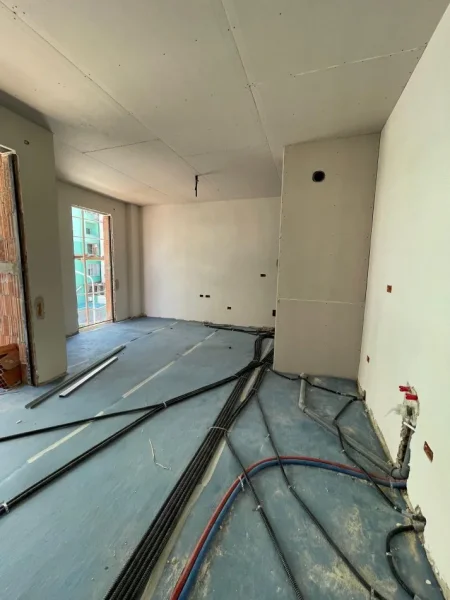 Tirane, shitet apartament 1+1 , 72 m² 193.860 € 