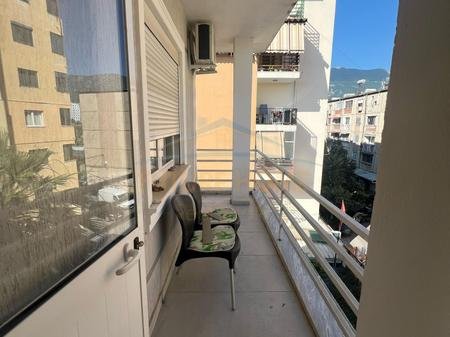 Tirane, jepet me qera apartament 2+1 Kati 4, 100 m² 400 € 