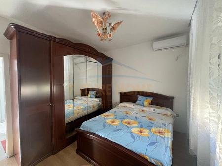 Tirane, jepet me qera apartament 2+1 Kati 4, 100 m² 400 € 