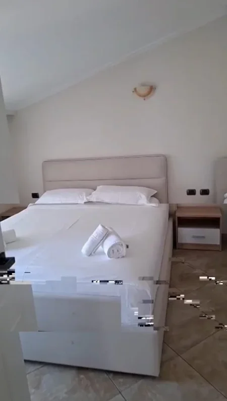 Tirane, jepet me qera apartament 1+1 Kati 4, 63 m² 500 € (Prane Gjimnazit Besnik Sykja)