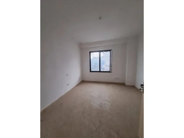 Tirane, shitet apartament 2+1+Aneks+Ballkon Kati 5, 113 m² 90.300 € (rruga e thesarit)
