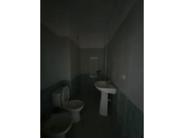 Tirane, shitet apartament 2+1+Aneks+Ballkon Kati 5, 113 m² 90.300 € (rruga e thesarit)