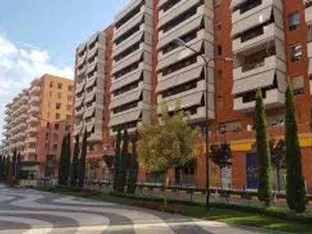 Tirane, shitet ambjent biznesi Kati 0, 142 m² 40.000 € 