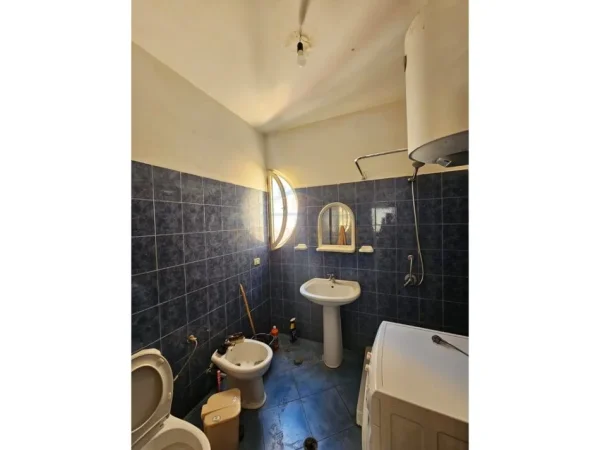 Durres Plazh, shitet apartament 1+1+Ballkon Kati 6, 56 m² 75.000 € (Durres)