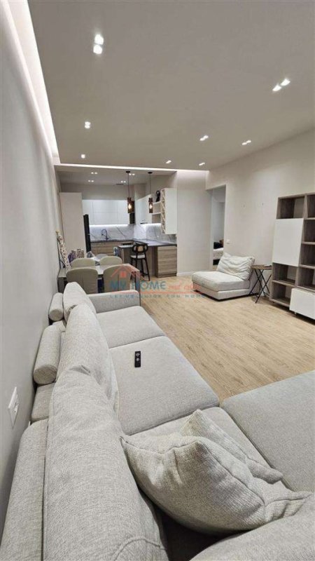 Tirane, shitet apartament 2+1+Ballkon Kati 1, 117 m² 320.000 € (Rruga Peti)