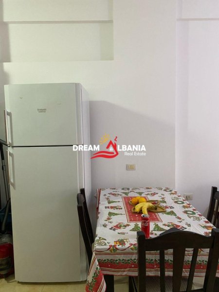 Tirane, jepet me qera apartament 1+1+Ballkon Kati 2, 60 m² 590 € (ne Zog te Zi prane Rotondos)