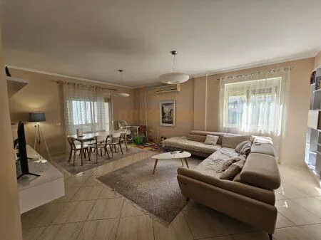Shqiperi, shitet apartament 2+1 Kati 3, 124 m² 21.900.000 € 