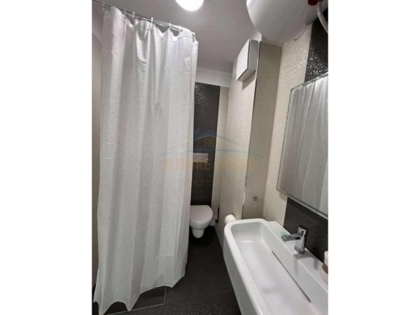 Tirane, jepet me qera apartament 1+1 Kati 5, 73 m² 700 € (QENDER,PAZARI RI,OPTIKA ROMA)