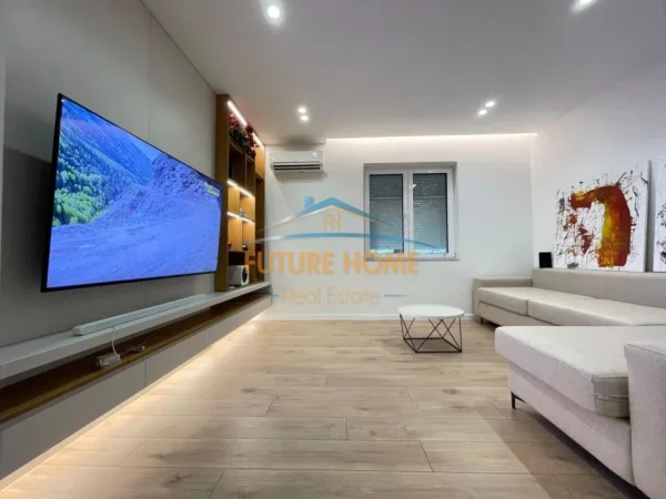 Tirane, jepet me qera apartament 1+1 Kati 3, 69 m² 700 € (Myslym Shyri)