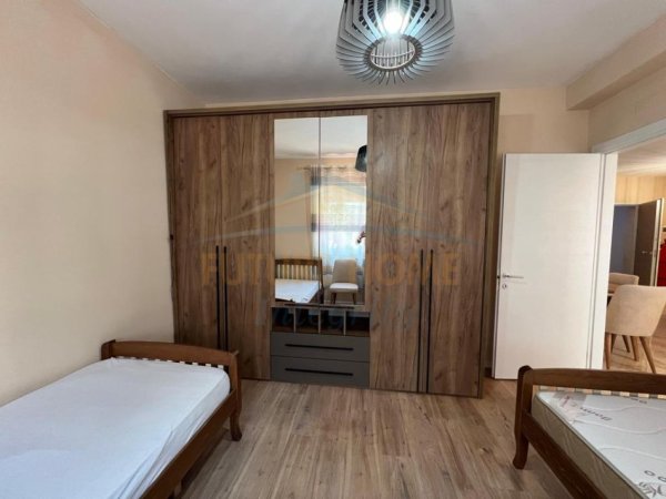 Tirane, jepet me qera apartament 2+1 Kati 3, 80 m² 650 € (RRUGA E DIBRES,SPITALET,KOMPLEKSI TOWER BRIDGE)