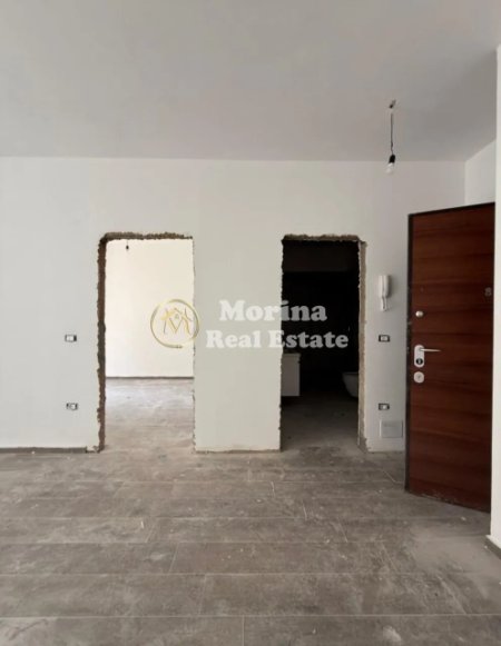 Tirane, jepet me qera ambjent biznesi Kati 3, 70 m² 400 € (Dritan Hoxha)