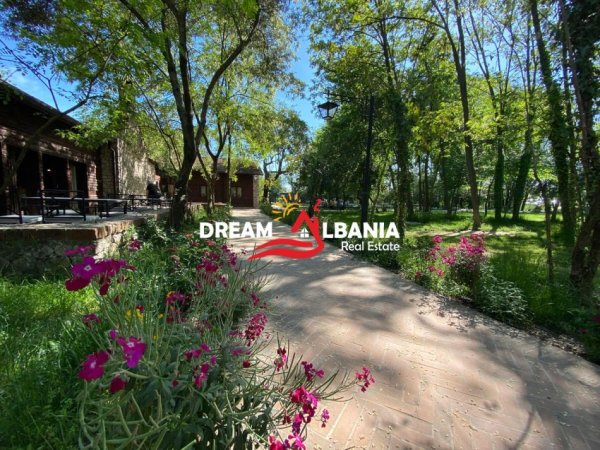 Lezhe, shitet toke , 4.950 m² 297.000 € (ne Ishull Lezhe ngjitur me Hotelin e Gjuetise)