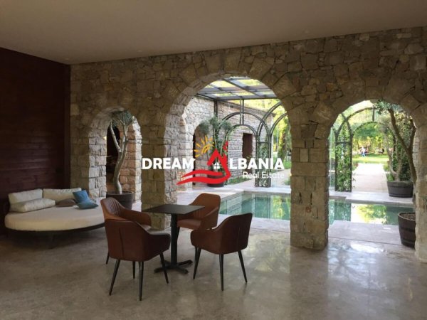Lezhe, shitet toke , 4.950 m² 297.000 € (ne Ishull Lezhe ngjitur me Hotelin e Gjuetise)