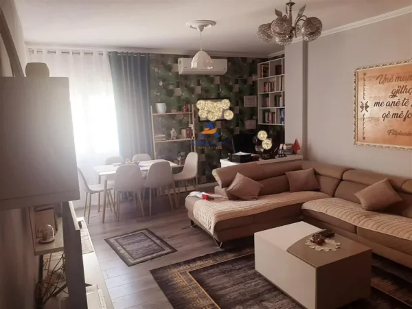Tirane, shitet apartament 2+1+Ballkon Kati 3, 80 m² 155.000 € (NE FRESK)