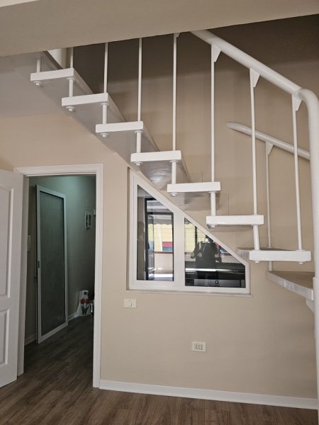 Tirane, jepet me qera apartament duplex Kati 4, 130 m² 1.300 € (rruga e kavajes)