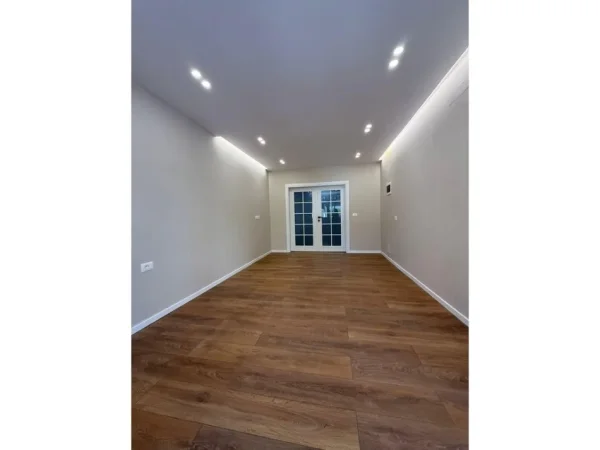Tirane, shitet apartament 1+1 Kati 1, 46 m² 120.000 € (rruga elbasanit)